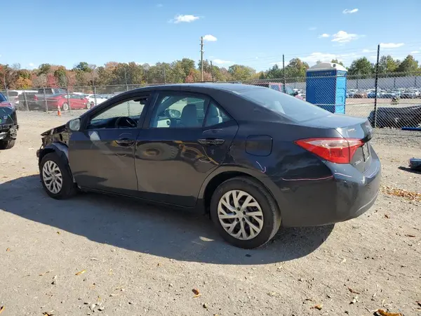 2T1BURHE9JC085011 2018 TOYOTA COROLLA - Image 2