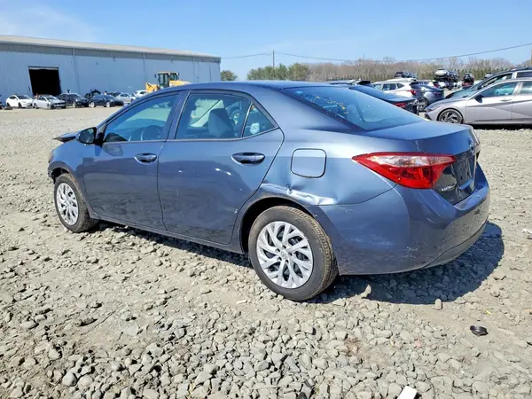 2T1BURHE9JC088815 2018 TOYOTA COROLLA - Image 2