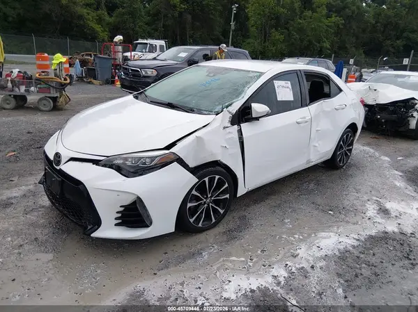 2T1BURHE9JC090161 2018 TOYOTA COROLLA - Image 2