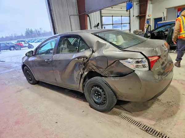 2T1BURHE9JC095022 2018 TOYOTA COROLLA - Image 2