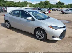 2T1BURHE9JC098017 2018 TOYOTA COROLLA