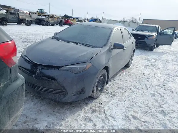 2T1BURHE9JC099989 2018 TOYOTA COROLLA - Image 2