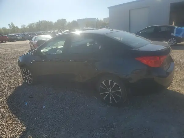 2T1BURHE9JC100722 2018 TOYOTA COROLLA - Image 2
