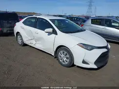 2T1BURHE9JC103801 2018 TOYOTA COROLLA