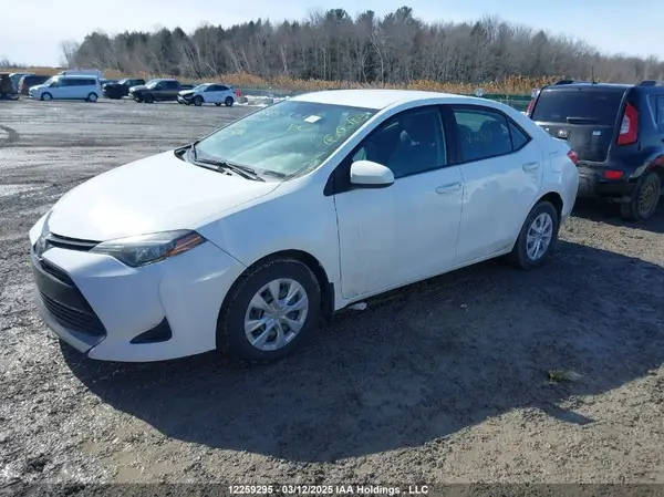 2T1BURHE9JC103801 2018 TOYOTA COROLLA - Image 2