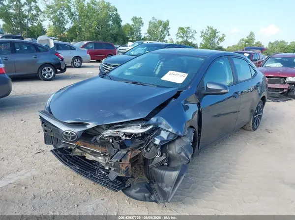 2T1BURHE9JC106973 2018 TOYOTA COROLLA - Image 2