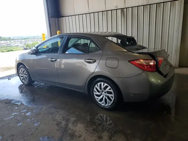 2T1BURHE9JC108240 2018 TOYOTA COROLLA - Image 2