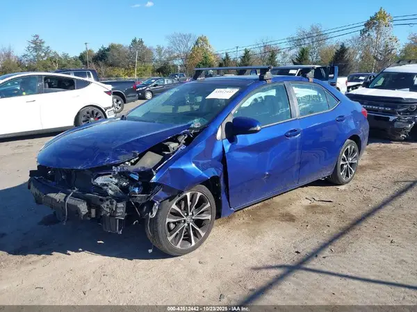 2T1BURHE9JC110022 2018 TOYOTA COROLLA - Image 2
