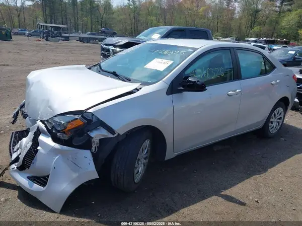 2T1BURHE9JC110134 2018 TOYOTA COROLLA - Image 2