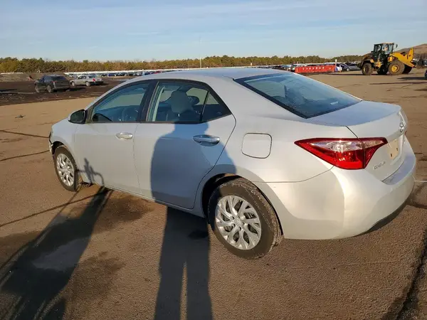 2T1BURHE9JC112241 2018 TOYOTA COROLLA - Image 2