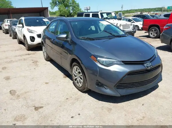 2T1BURHE9JC117617 2018 TOYOTA COROLLA - Image 1