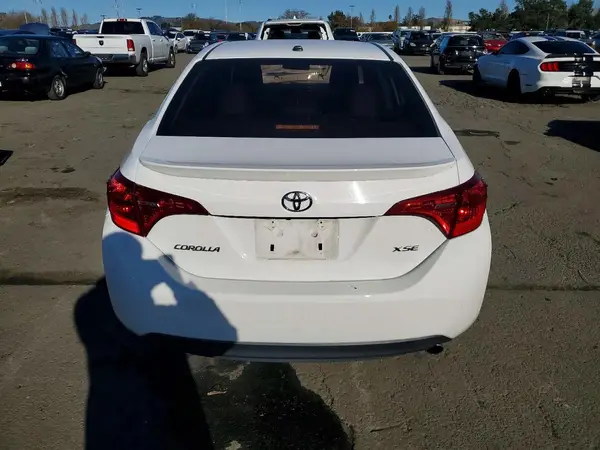 2018 TOYOTA COROLLA auction photo 6