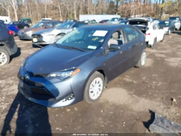 2T1BURHE9JC120694 2018 TOYOTA COROLLA - Image 2