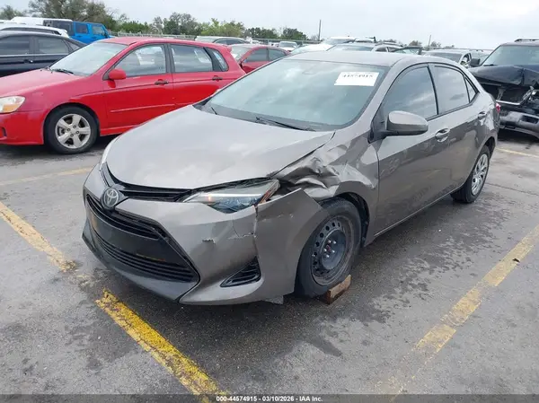 2T1BURHE9JC120954 2018 TOYOTA COROLLA - Image 2