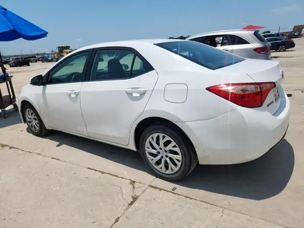 2T1BURHE9JC122011 2018 TOYOTA COROLLA - Image 2