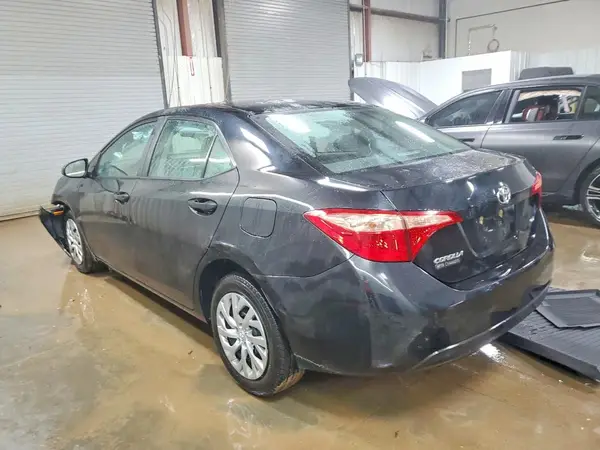 2T1BURHE9JC123126 2018 TOYOTA COROLLA - Image 2