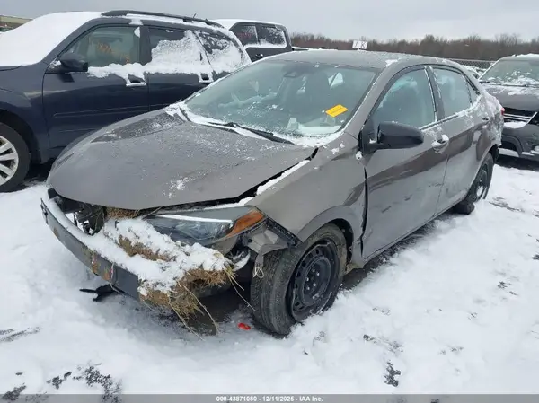 2T1BURHE9JC123563 2018 TOYOTA COROLLA - Image 2