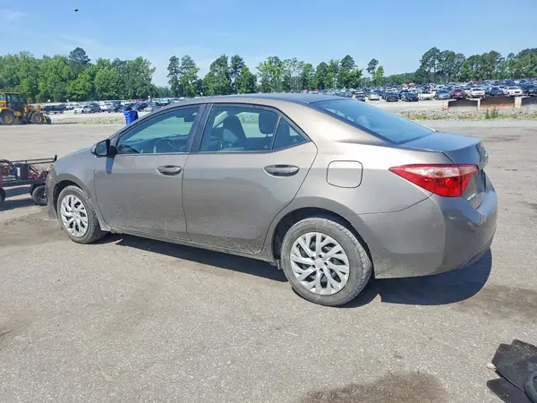 2T1BURHE9JC124020 2018 TOYOTA COROLLA - Image 2