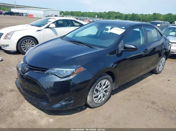 2T1BURHE9JC964444 2018 TOYOTA COROLLA - Image 2