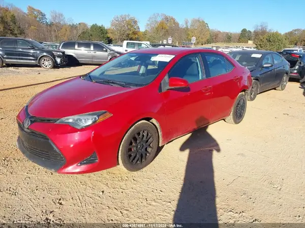2T1BURHE9JC972740 2018 TOYOTA COROLLA - Image 2