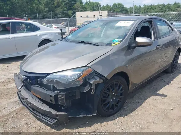 2T1BURHE9JC973192 2018 TOYOTA COROLLA - Image 2