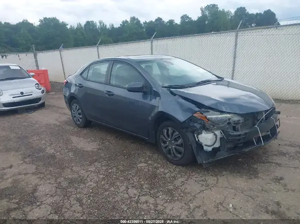 2T1BURHE9JC973564 2018 TOYOTA COROLLA - Image 1