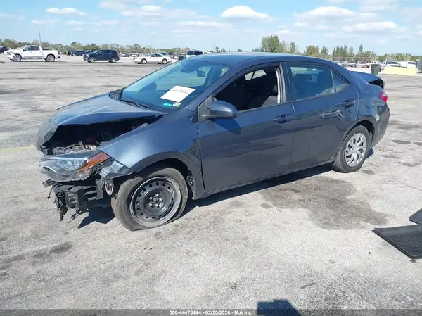 2T1BURHE9JC978635 2018 TOYOTA COROLLA - Image 2