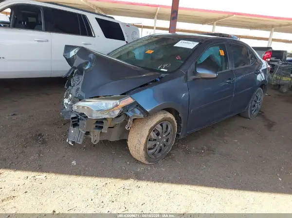 2T1BURHE9JC978795 2018 TOYOTA COROLLA - Image 2