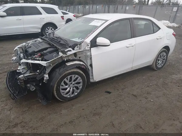 2T1BURHE9JC981096 2018 TOYOTA COROLLA - Image 2