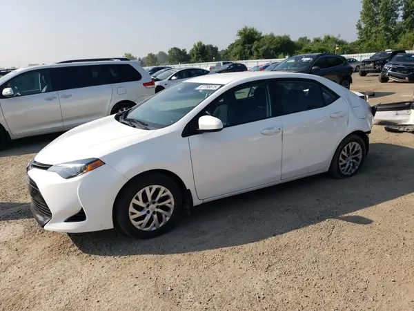 2T1BURHE9JC981633 2018 TOYOTA COROLLA - Image 1
