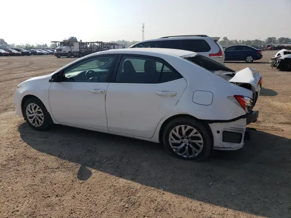 2T1BURHE9JC981633 2018 TOYOTA COROLLA - Image 2