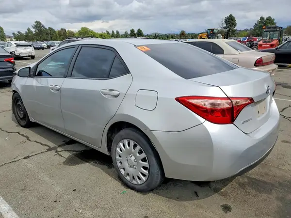 2T1BURHE9JC986203 2018 TOYOTA COROLLA - Image 2