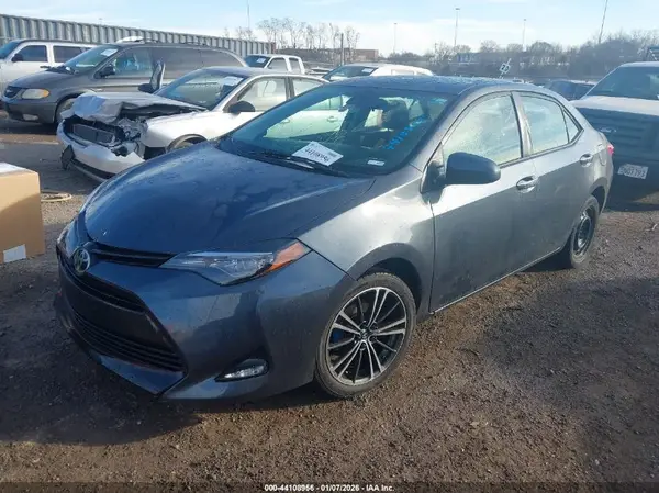 2T1BURHE9JC989280 2018 TOYOTA COROLLA - Image 2