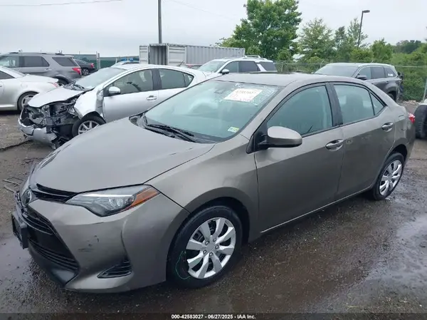 2T1BURHE9JC990834 2018 TOYOTA COROLLA - Image 2