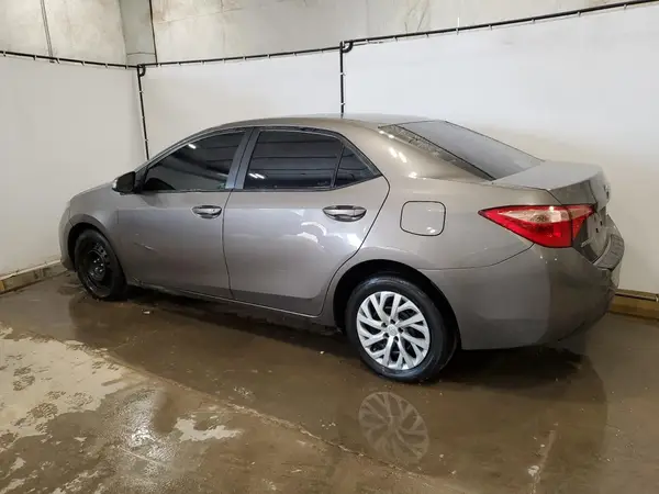2T1BURHE9JC993006 2018 TOYOTA COROLLA - Image 2