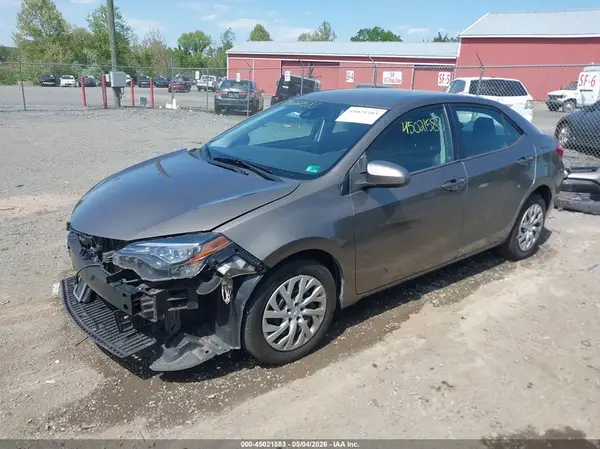 2T1BURHE9JC993958 2018 TOYOTA COROLLA - Image 2