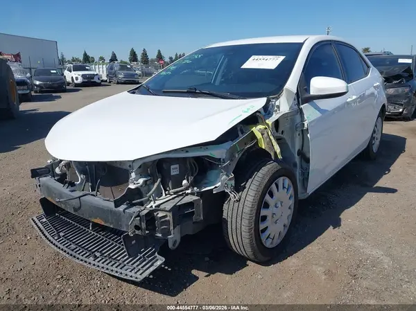 2T1BURHE9JC994477 2018 TOYOTA COROLLA - Image 2