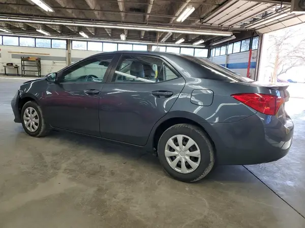 2T1BURHE9KC136573 2019 TOYOTA COROLLA - Image 2