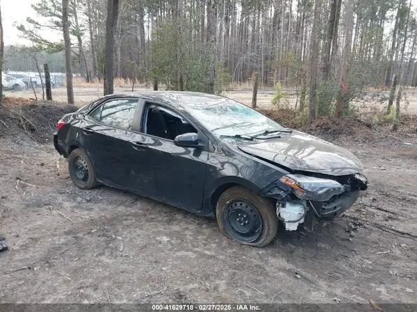 2T1BURHE9KC136783 2019 TOYOTA COROLLA - Image 1