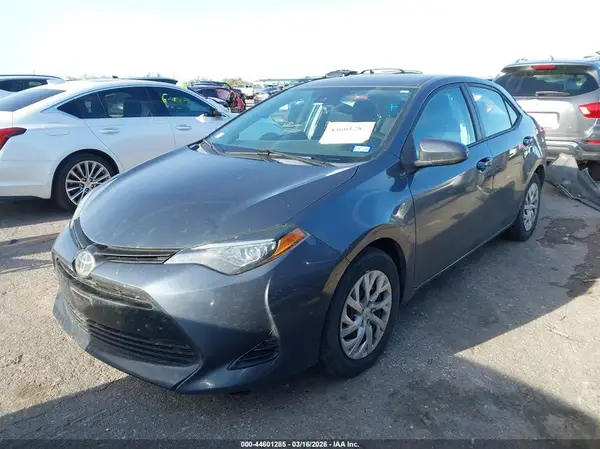 2T1BURHE9KC144575 2019 TOYOTA COROLLA - Image 2