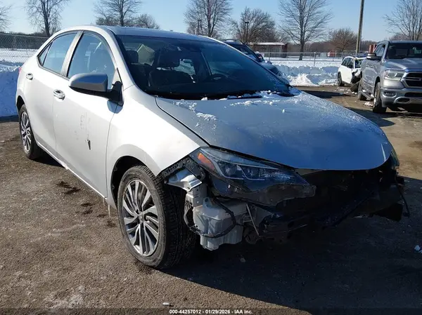 2T1BURHE9KC150747 2019 TOYOTA COROLLA - Image 1