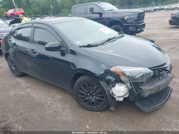 2T1BURHE9KC159738 2019 TOYOTA COROLLA - Image 1