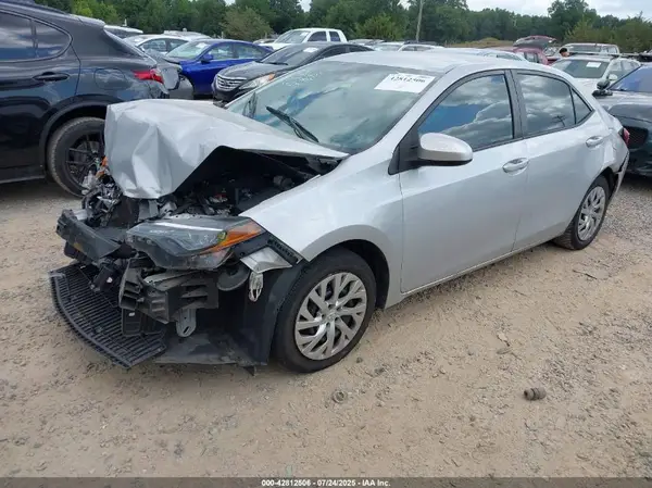 2T1BURHE9KC165975 2019 TOYOTA COROLLA - Image 2