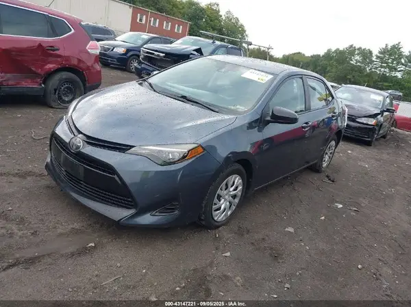 2T1BURHE9KC196210 2019 TOYOTA COROLLA - Image 2