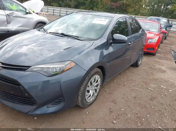 2T1BURHE9KC210347 2019 TOYOTA COROLLA - Image 2