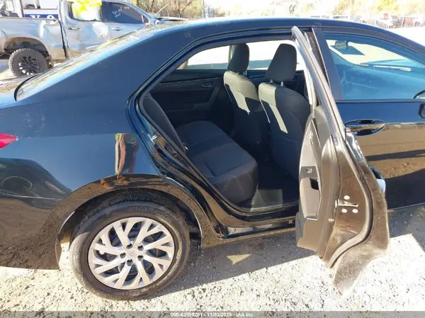 2T1BURHE9KC237631 2019 TOYOTA COROLLA - Image 8