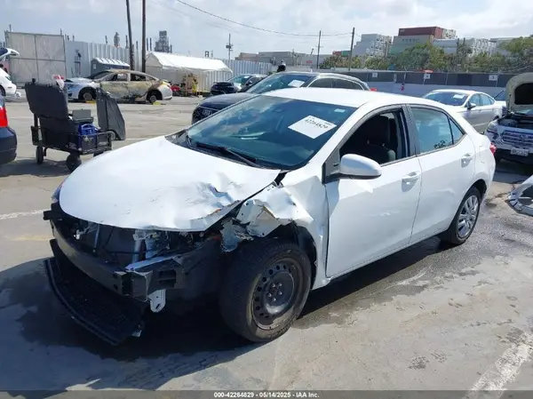 2T1BURHE9KC239122 2019 TOYOTA COROLLA - Image 2
