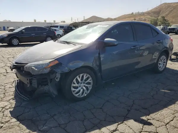2T1BURHE9KC239833 2019 TOYOTA COROLLA - Image 1