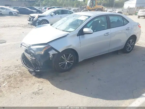 2T1BURHEXGC502113 2016 TOYOTA COROLLA - Image 2