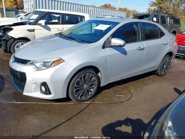 2T1BURHEXGC558293 2016 TOYOTA COROLLA - Image 2